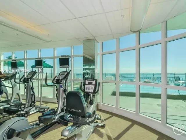 1-bedroom condo for rent in Miami - 218 SE 14th St 2004 - MondialRealty