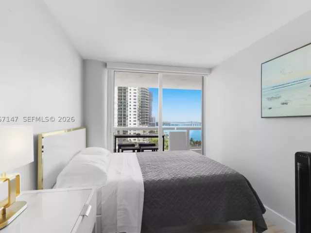 3-bedroom condo for sale in Miami - 1717 N Bayshore Dr A-1951 - MondialRealty