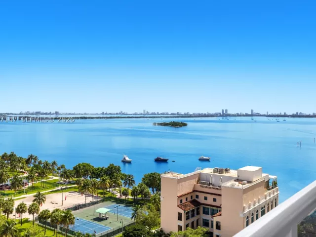 3-bedroom condo for sale in Miami - 1717 N Bayshore Dr A-1951 - MondialRealty