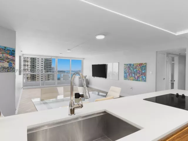 3-bedroom condo for sale in Miami - 1717 N Bayshore Dr A-1951 - MondialRealty