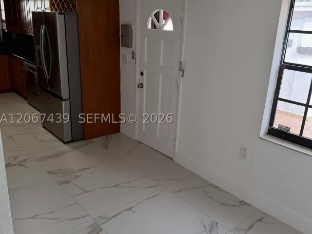 3-bedroom home for rent in Miami - 2424 SW 21st Ter Main - MondialRealty