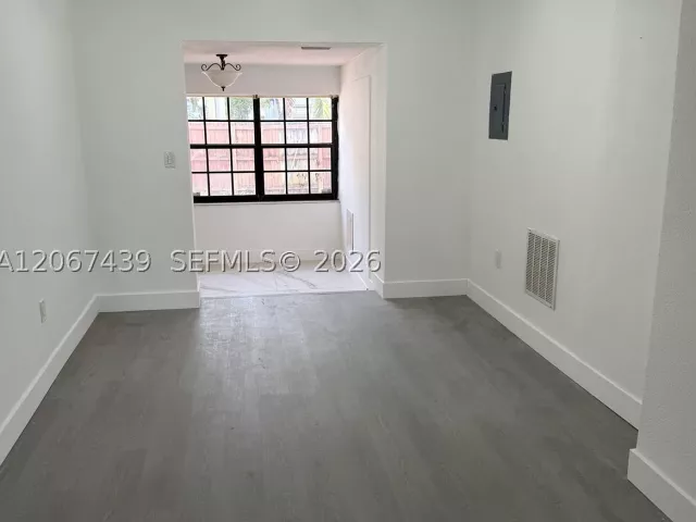 3-bedroom home for rent in Miami - 2424 SW 21st Ter Main - MondialRealty