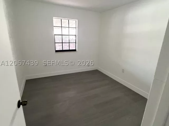 3-bedroom home for rent in Miami - 2424 SW 21st Ter Main - MondialRealty