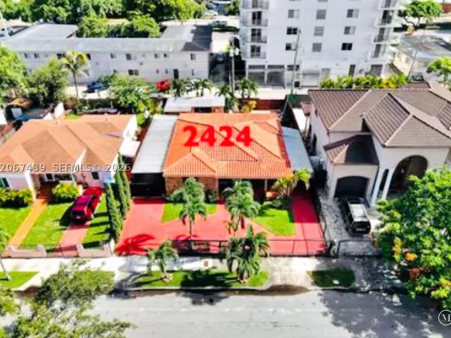 3-bedroom home for rent in Miami - 2424 SW 21st Ter Main - MondialRealty