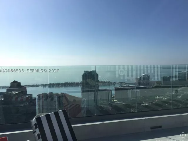 2-bedroom condo for rent in Miami - 1300 S MIAMI AV 4002 - MondialRealty