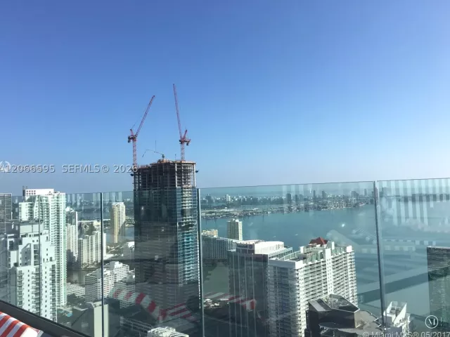 2-bedroom condo for rent in Miami - 1300 S MIAMI AV 4002 - MondialRealty
