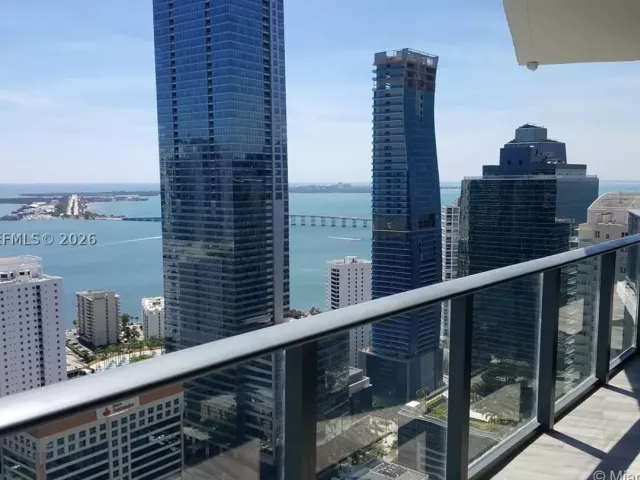 2-bedroom condo for rent in Miami - 1300 S MIAMI AV 4002 - MondialRealty