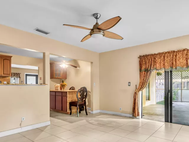4-bedroom home for sale in Boca Raton - 9522 Affirmed Lane - MondialRealty