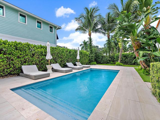 4-bedroom home for rent in Delray Beach - 914 NE 2ND Avenue - MondialRealty