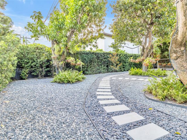 4-bedroom home for sale in Miami - 460 NE 50th Ter - MondialRealty