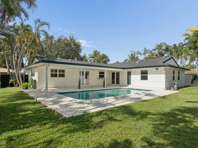 4-bedroom home for sale in Boca Raton - 1551 SW 10TH Street - MondialRealty