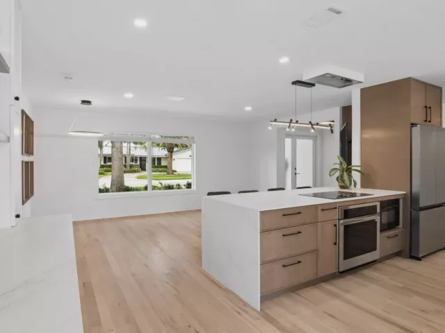 4-bedroom home for sale in Boca Raton - 1551 SW 10TH Street - MondialRealty
