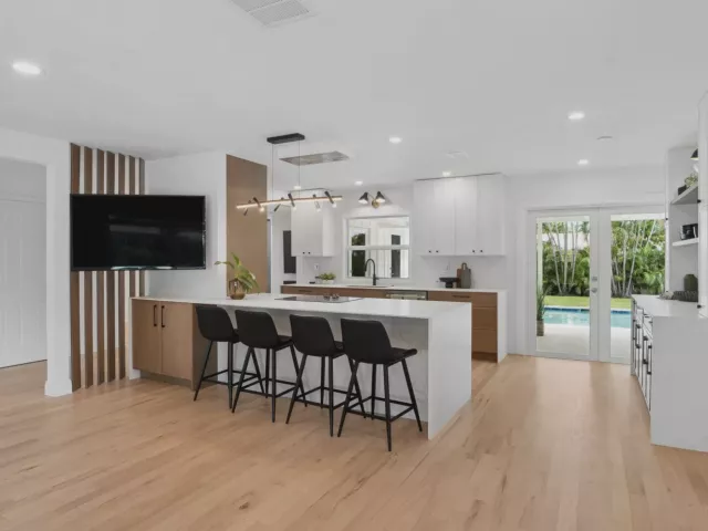 4-bedroom home for sale in Boca Raton - 1551 SW 10TH Street - MondialRealty
