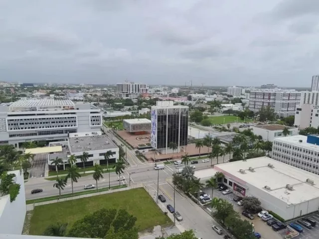 2-bedroom condo for rent in Miami - 2020 N Bayshore Dr 1706 - MondialRealty