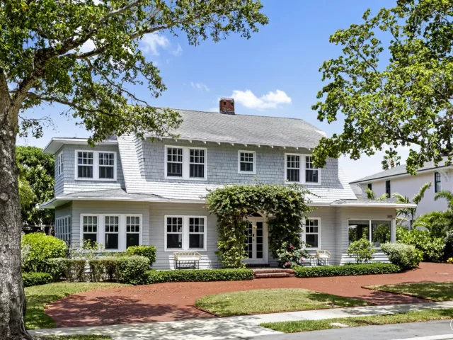 5-bedroom home for rent in West Palm Beach - 3109 Washington Road - MondialRealty