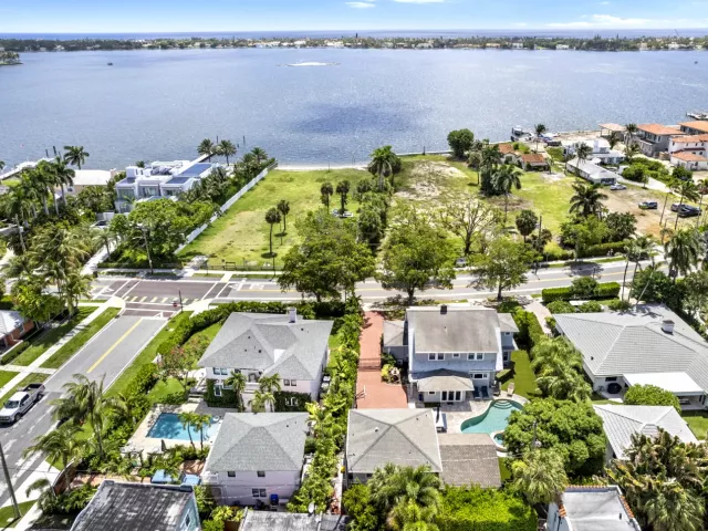 5-bedroom home for rent in West Palm Beach - 3109 Washington Road - MondialRealty