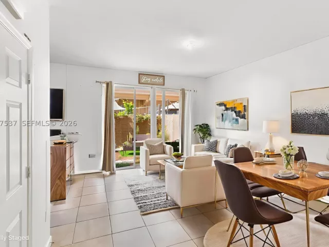 4-bedroom home for sale in Miami - 12958 SW 135th St - MondialRealty