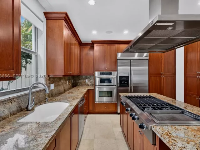 3-bedroom home for rent in Fort Lauderdale - 125 NE 16th Ter 0 - MondialRealty