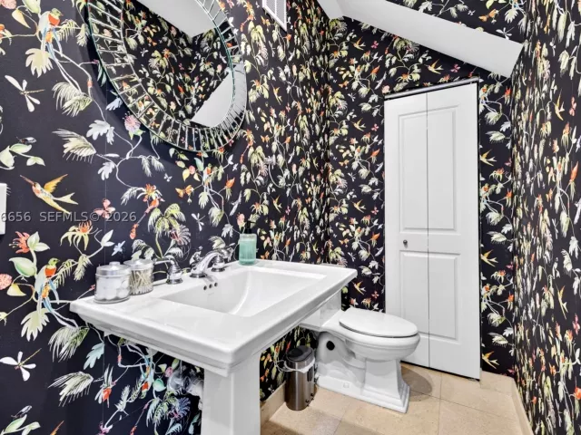3-bedroom home for rent in Fort Lauderdale - 125 NE 16th Ter 0 - MondialRealty