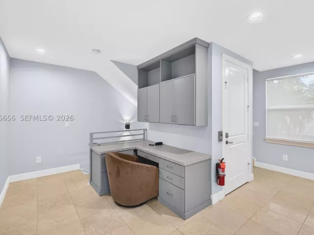 3-bedroom home for rent in Fort Lauderdale - 125 NE 16th Ter 0 - MondialRealty