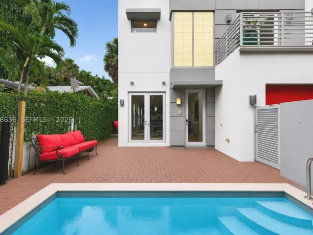 3-bedroom home for rent in Fort Lauderdale - 125 NE 16th Ter 0 - MondialRealty