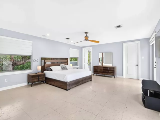 3-bedroom home for rent in Fort Lauderdale - 125 NE 16th Ter 0 - MondialRealty