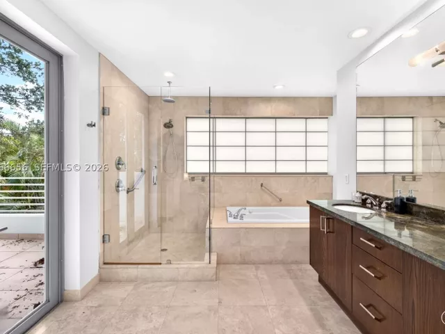 3-bedroom home for rent in Fort Lauderdale - 125 NE 16th Ter 0 - MondialRealty