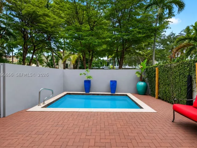 3-bedroom home for rent in Fort Lauderdale - 125 NE 16th Ter 0 - MondialRealty