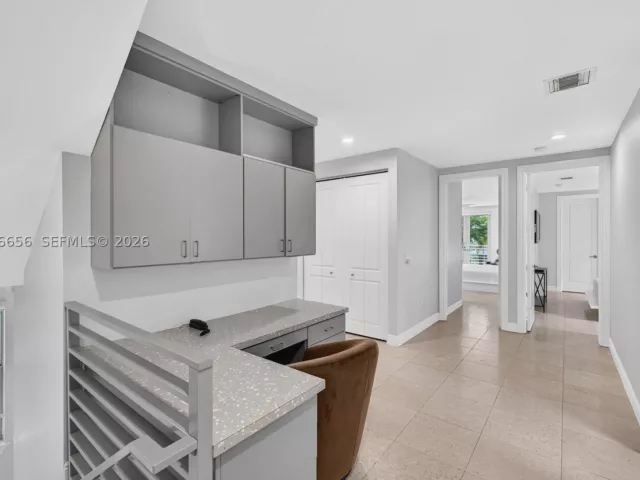 3-bedroom home for rent in Fort Lauderdale - 125 NE 16th Ter 0 - MondialRealty