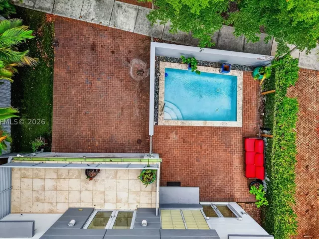 3-bedroom home for rent in Fort Lauderdale - 125 NE 16th Ter 0 - MondialRealty