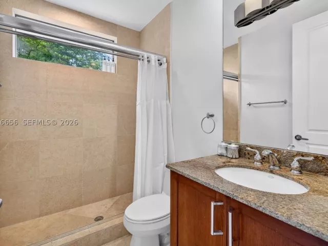 3-bedroom home for rent in Fort Lauderdale - 125 NE 16th Ter 0 - MondialRealty