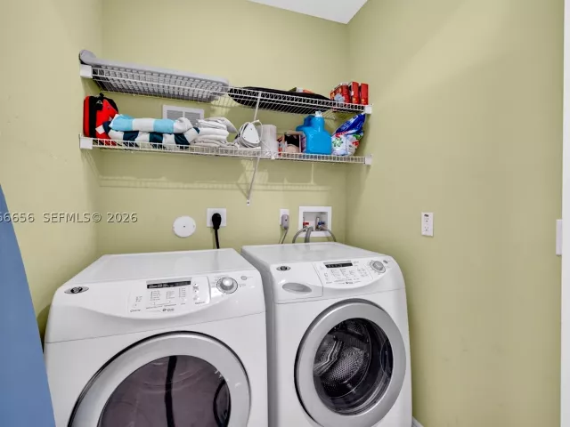 3-bedroom home for rent in Fort Lauderdale - 125 NE 16th Ter 0 - MondialRealty