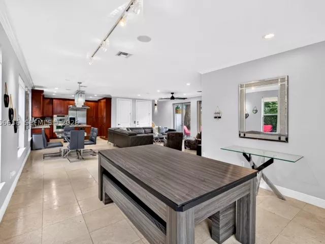 3-bedroom home for rent in Fort Lauderdale - 125 NE 16th Ter 0 - MondialRealty