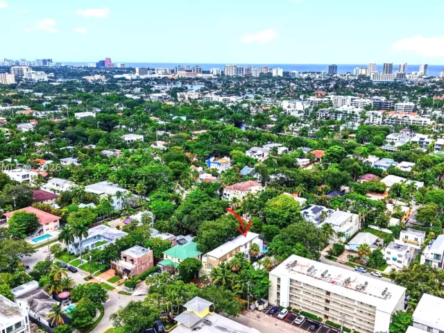 3-bedroom home for rent in Fort Lauderdale - 125 NE 16th Ter 0 - MondialRealty