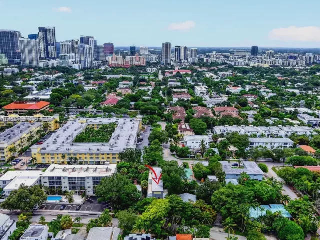 3-bedroom home for rent in Fort Lauderdale - 125 NE 16th Ter 0 - MondialRealty