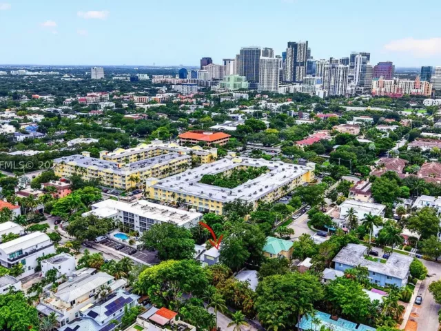 3-bedroom home for rent in Fort Lauderdale - 125 NE 16th Ter 0 - MondialRealty