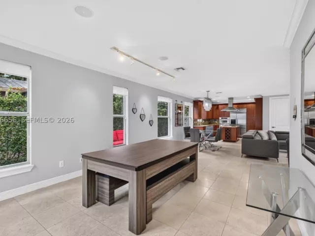 3-bedroom home for rent in Fort Lauderdale - 125 NE 16th Ter 0 - MondialRealty