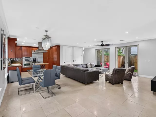 3-bedroom home for rent in Fort Lauderdale - 125 NE 16th Ter 0 - MondialRealty