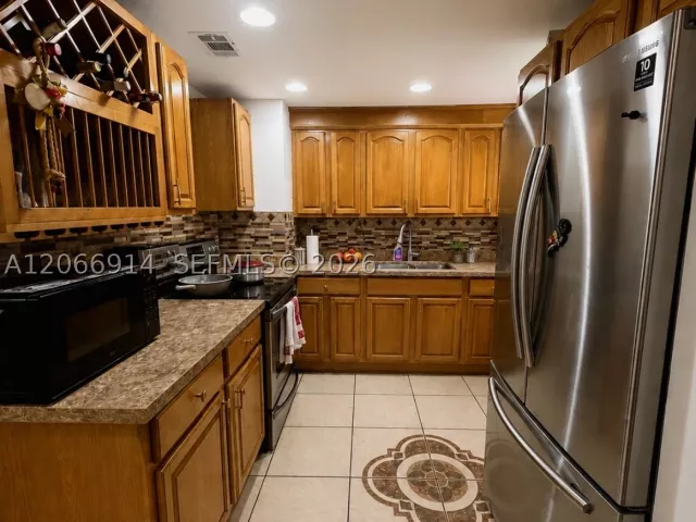 3-bedroom home for sale in North Miami - 1650 NW 123rd St - MondialRealty