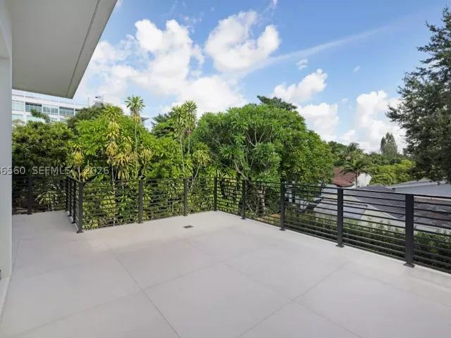 4-bedroom home for sale in Miami - 685 NE 81st St - MondialRealty