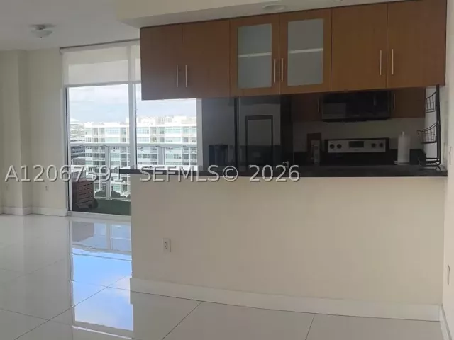 3-bedroom condo for rent in Miami - 601 NE 23rd St 1605 - MondialRealty