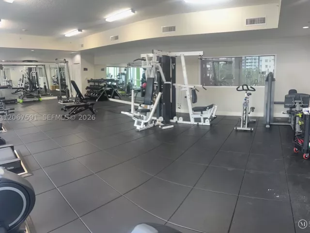 3-bedroom condo for rent in Miami - 601 NE 23rd St 1605 - MondialRealty