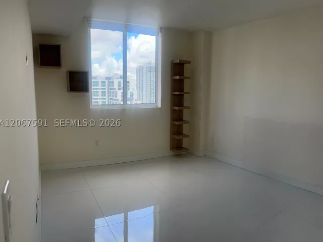 3-bedroom condo for rent in Miami - 601 NE 23rd St 1605 - MondialRealty