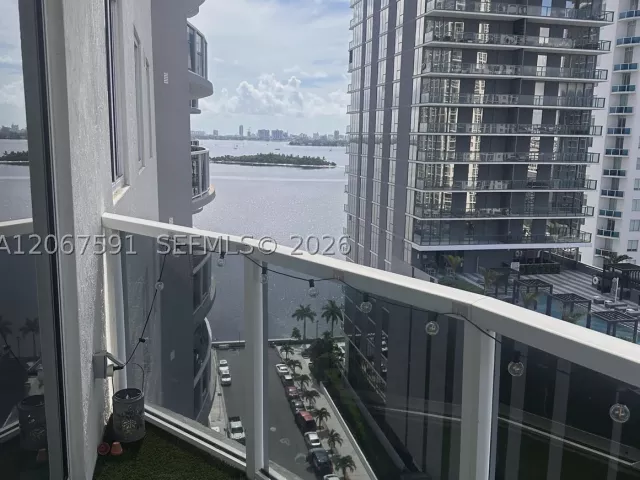 3-bedroom condo for rent in Miami - 601 NE 23rd St 1605 - MondialRealty
