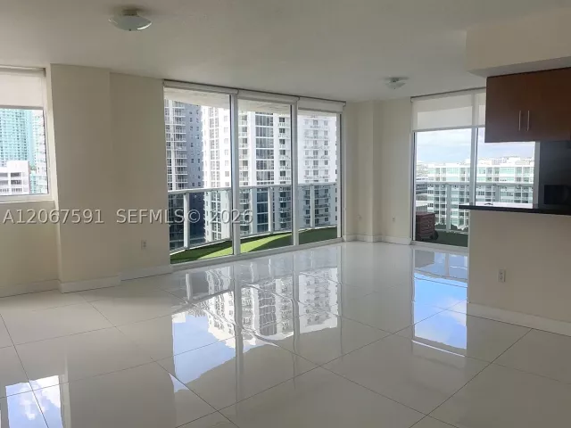 3-bedroom condo for rent in Miami - 601 NE 23rd St 1605 - MondialRealty