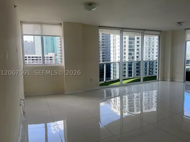 3-bedroom condo for rent in Miami - 601 NE 23rd St 1605 - MondialRealty