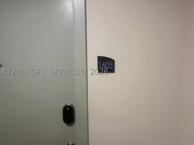 3-bedroom condo for rent in Miami - 601 NE 23rd St 1605 - MondialRealty