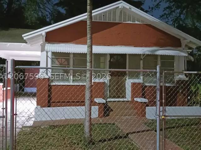 2-bedroom home for sale in Miami - 21 NW 61st St - MondialRealty