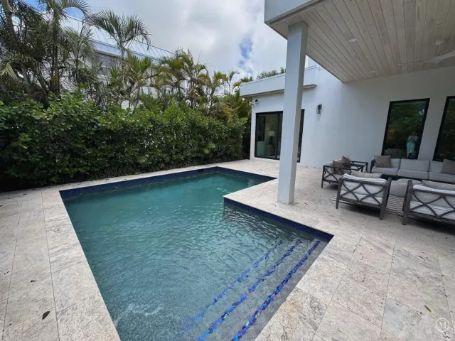 4-bedroom home for rent in West Palm Beach - 120 Summa Street - MondialRealty