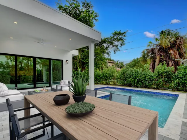 4-bedroom home for rent in West Palm Beach - 120 Summa Street - MondialRealty